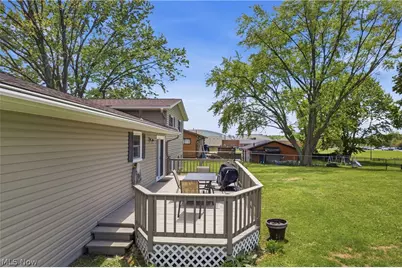 12097 Lisa Avenue NW, Hartville, OH 44632 - Photo 30