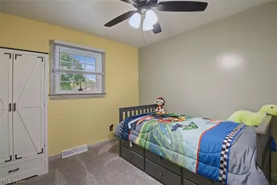 12097 Lisa Avenue NW, Hartville, OH 44632 - Photo 20