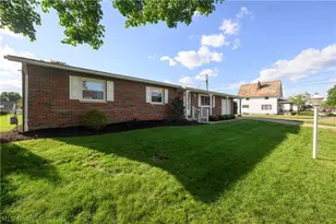 804 4th St SE, New Philadelphia, OH 44663 - Photo 2