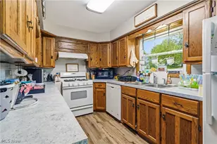 201 Menegay Rd, Louisville, OH 44641 - Photo 4
