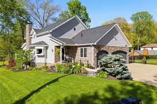 108 Spruce Dr NW, North Canton, OH 44720 - Photo 4