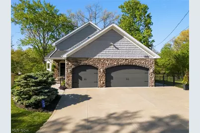 108 Spruce Drive NW, North Canton, OH 44720 - Photo 4