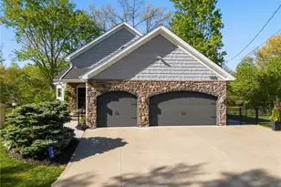 108 Spruce Dr NW, North Canton, OH 44720 - Photo 4