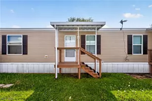 9525 Woodworth Rd, North Lima, OH 44452 - Photo 2