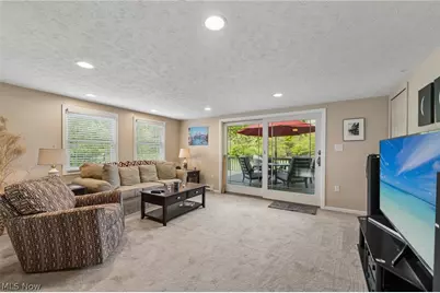111 Leaview Lane, Chagrin Falls, OH 44022 - Photo 2