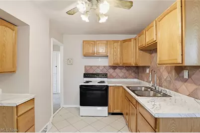 4538 Telhurst Road, South Euclid, OH 44121 - Photo 8