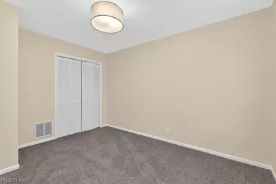22325 Fairmount Boulevard, Huber Heights, OH 44118 - Photo 22