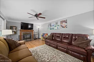 310 N Woodhill Dr, Amherst, OH 44001 - Photo 4