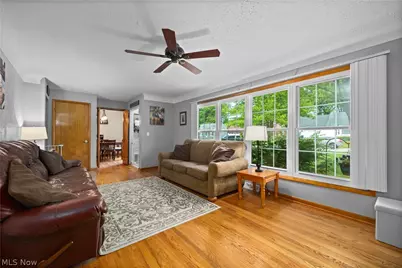 310 N Woodhill Drive, Amherst, OH 44001 - Photo 6