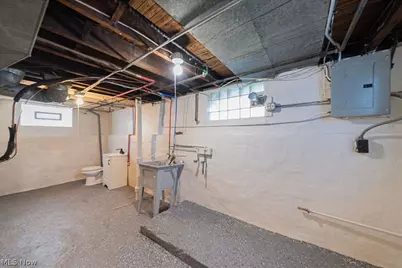 1524 E 221st Street, Euclid, OH 44117 - Photo 22