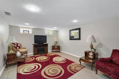 6483 Fernhurst Avenue, Parma Heights, OH 44130 - Photo 40
