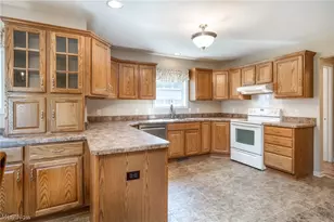 987 W Martin Ave, Amherst, OH 44001 - Photo 10