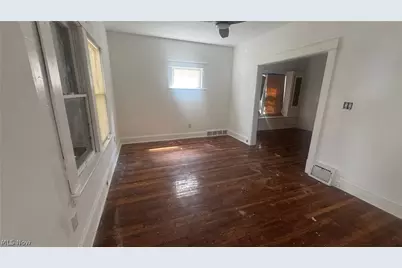 658 E 92 Street, Loveland, OH 44108 - Photo 6