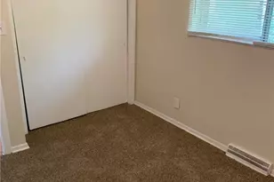 1923-1925 Evergreen Ave, Akron, OH 44301 - Photo 6