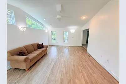 8803 Spring Valley Drive, Mentor, OH 44060 - Photo 14