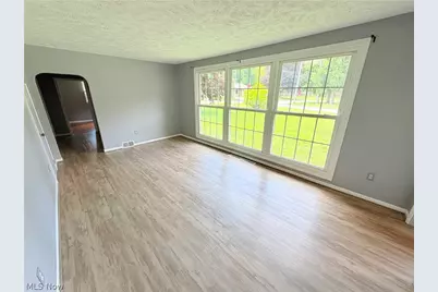 8803 Spring Valley Drive, Mentor, OH 44060 - Photo 12