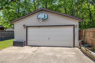 6243 Rosebelle Ave, North Ridgeville, OH 44039 - Photo 4