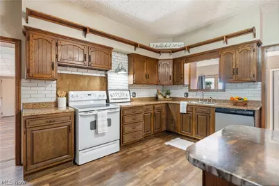 10725 Lisbon Street, Louisville, OH 44641 - Photo 14
