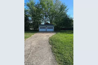 9725 Parkview Avenue, Garfield Heights, OH 44125 - Photo 26