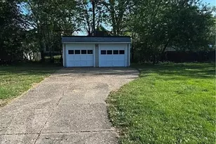 9725 Parkview Ave, Garfield Heights, OH 44125 - Photo 26