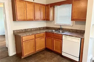 9725 Parkview Ave, Garfield Heights, OH 44125 - Photo 8