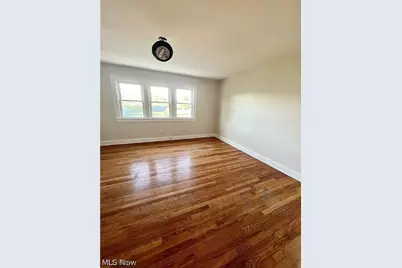 9725 Parkview Avenue, Garfield Heights, OH 44125 - Photo 14