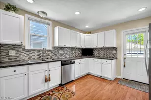 16005 Throckley Ave, Loveland, OH 44128 - Photo 6
