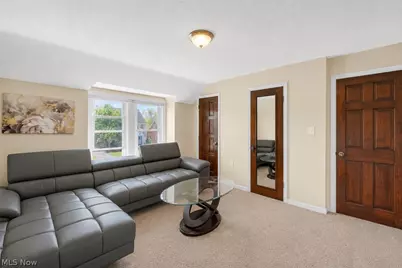 16005 Throckley Avenue, Loveland, OH 44128 - Photo 20