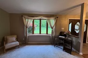 186 Hunter Ln, Colliers, WV 26035 - Photo 6