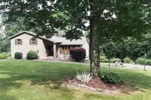 186 Hunter Ln, Colliers, WV 26035 - Photo 2