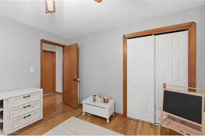 7249 Greenleaf Avenue, Parma, OH 44130 - Photo 18