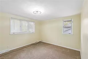 5420 Bluebell Dr, Lyndhurst, OH 44124 - Photo 28