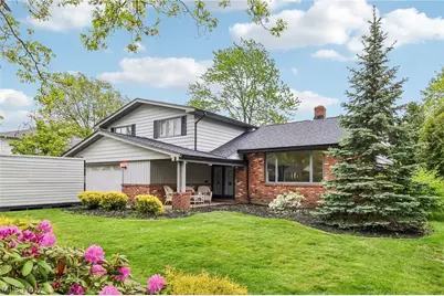 5420 Bluebell Drive, Lyndhurst, OH 44124 - Photo 2