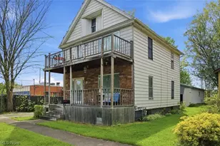 141 Austin Ave NW, Warren, OH 44485 - Photo 2