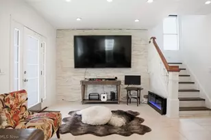 141 Austin Ave NW, Warren, OH 44485 - Photo 4