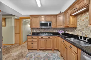 6649 Maplehurst Rd, North Olmsted, OH 44070 - Photo 10