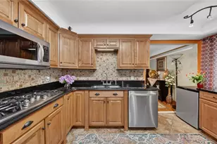 6649 Maplehurst Rd, North Olmsted, OH 44070 - Photo 8