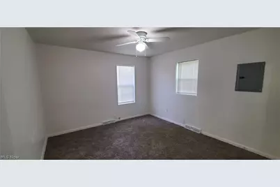 724 Briggs Road, Leavittsburg, OH 44430 - Photo 12