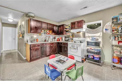1813 Lexington Avenue, Lorain, OH 44052 - Photo 8