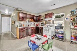 1813 Lexington Ave, Lorain, OH 44052 - Photo 8