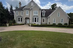 915 Creek View Dr, Aurora, OH 44202 - Photo 1