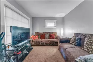 1049 E 147th St, Loveland, OH 44110 - Photo 4