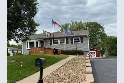 725 46th Street SW, Canton, OH 44706 - Photo 1