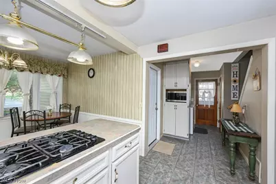 145 Edgewood Drive, Berea, OH 44017 - Photo 8