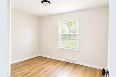 13711 Bennington Avenue, Loveland, OH 44135 - Photo 8
