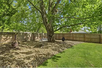 175 Henn Hyde Road NE, Howland, OH 44484 - Photo 10