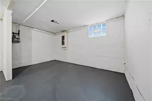 225 Cranz Pl, Akron, OH 44310 - Photo 30