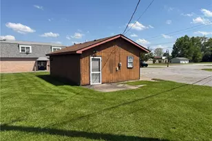 17688 Mahoning Ave, Lake Milton, OH 44429 - Photo 16