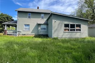 304 Lowell Ave NE, Warren, OH 44483 - Photo 4