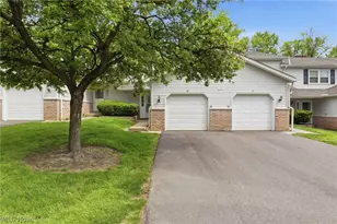 1771 Rolling Hills Dr, Twinsburg, OH 44087 - Photo 1
